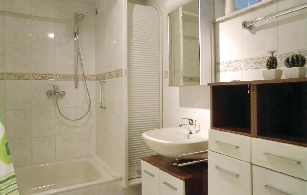 Amazing Apartment In Karlshausen With Kitchen エクステリア 写真