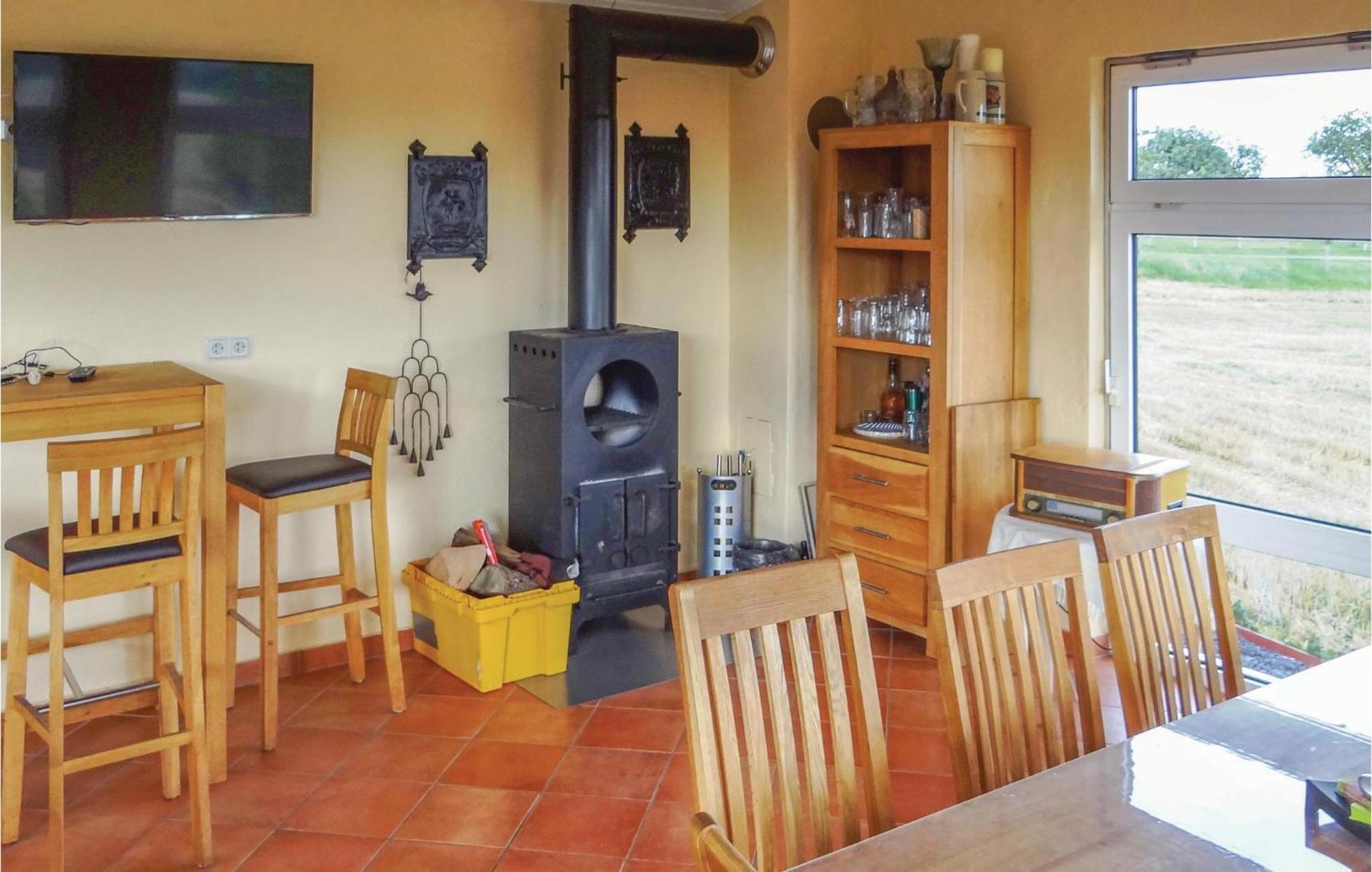 Amazing Apartment In Karlshausen With Kitchen エクステリア 写真
